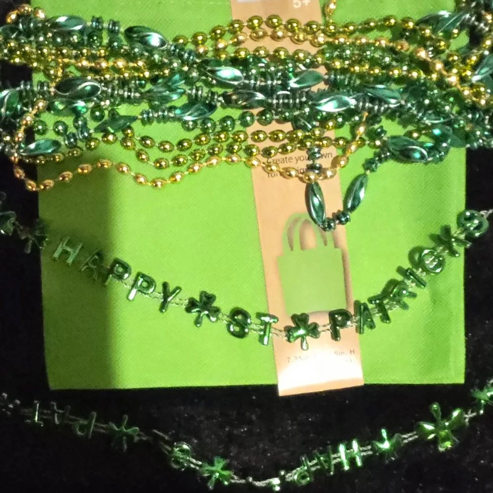 💚Green Lovers BUNDLE💚20+pc💚 NWT+FREE BONUS GIFT🎁